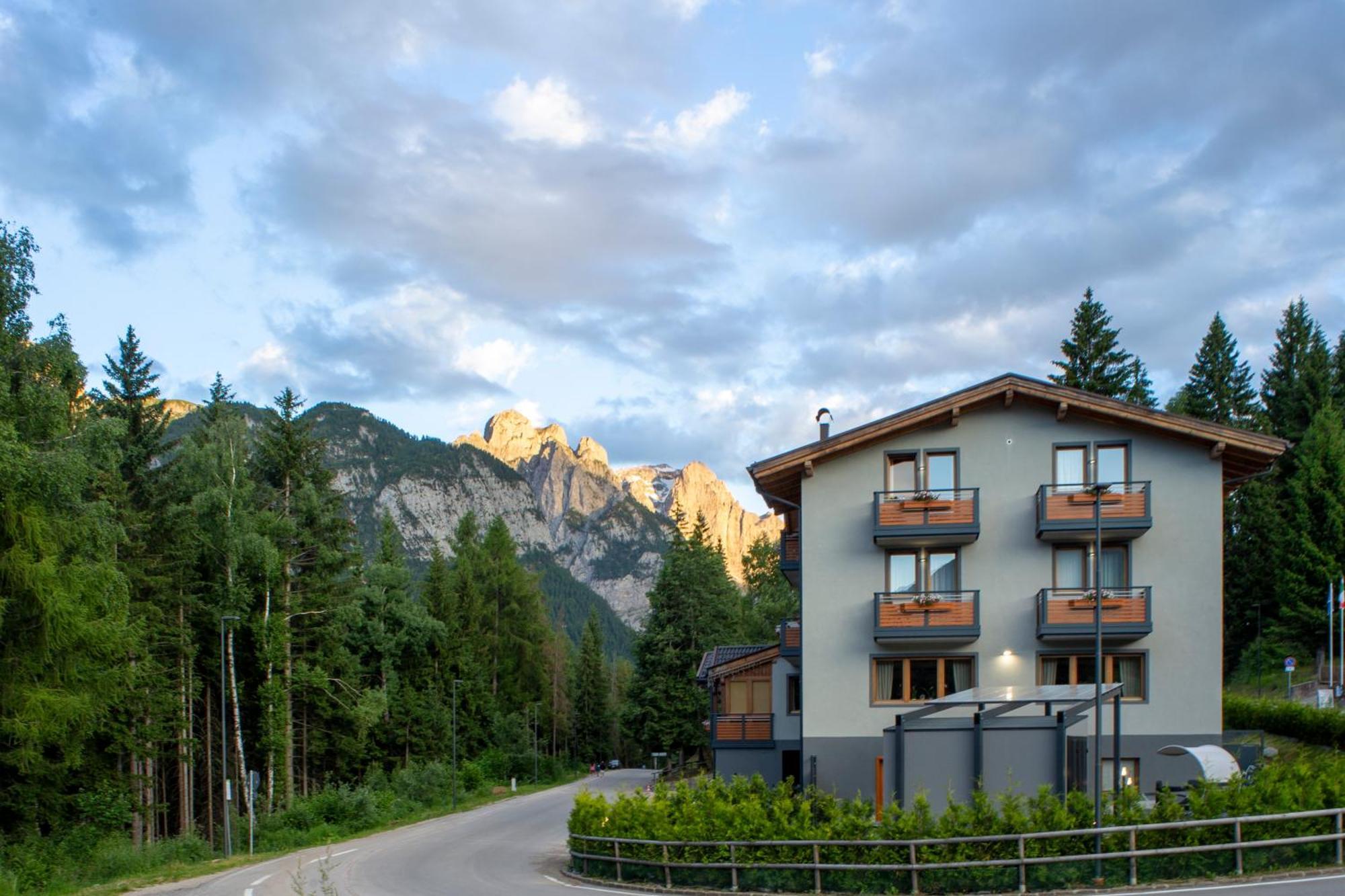 Hotel Fantelli Folgarida Exteriér fotografie