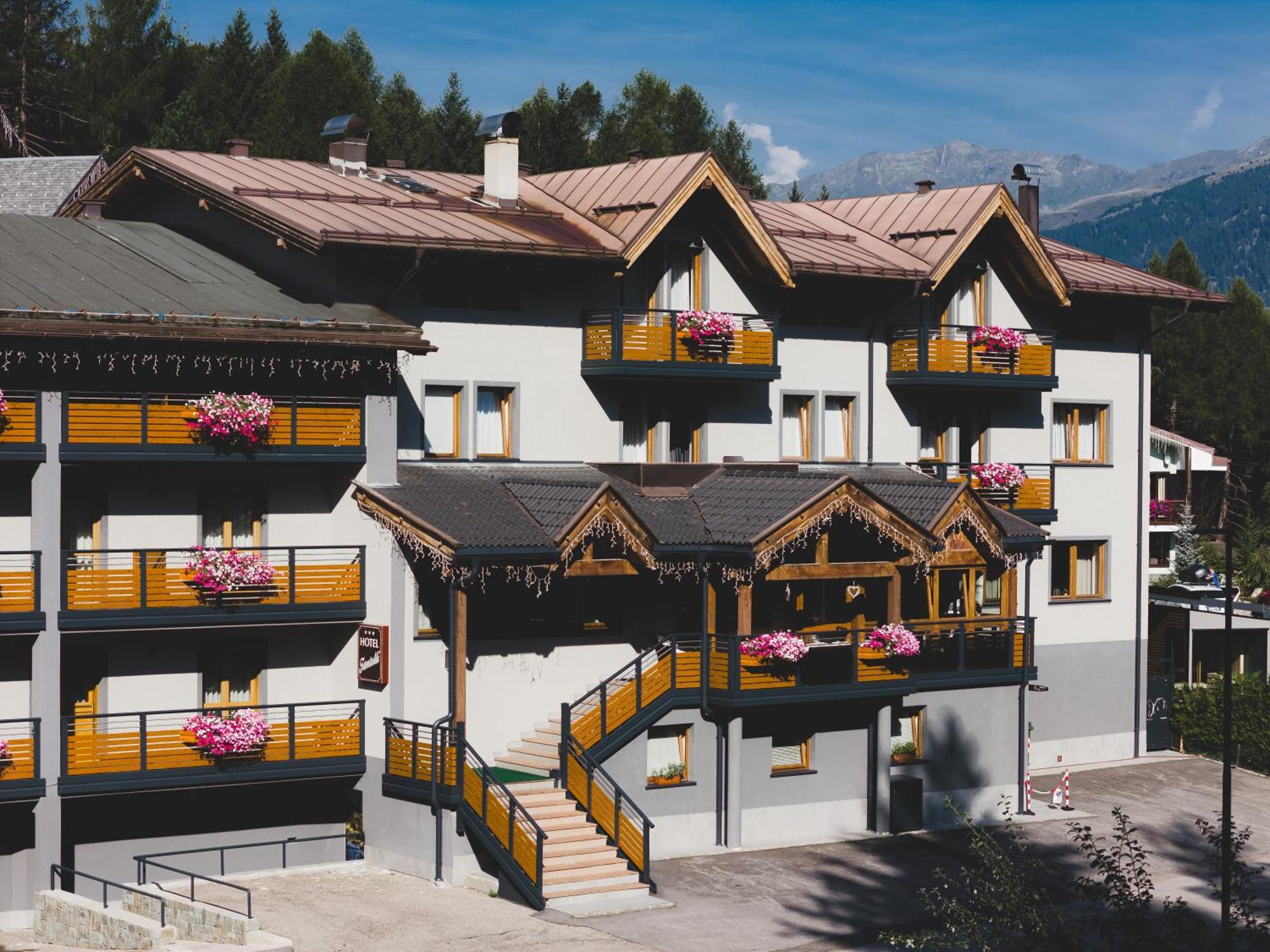 Hotel Fantelli Folgarida Exteriér fotografie