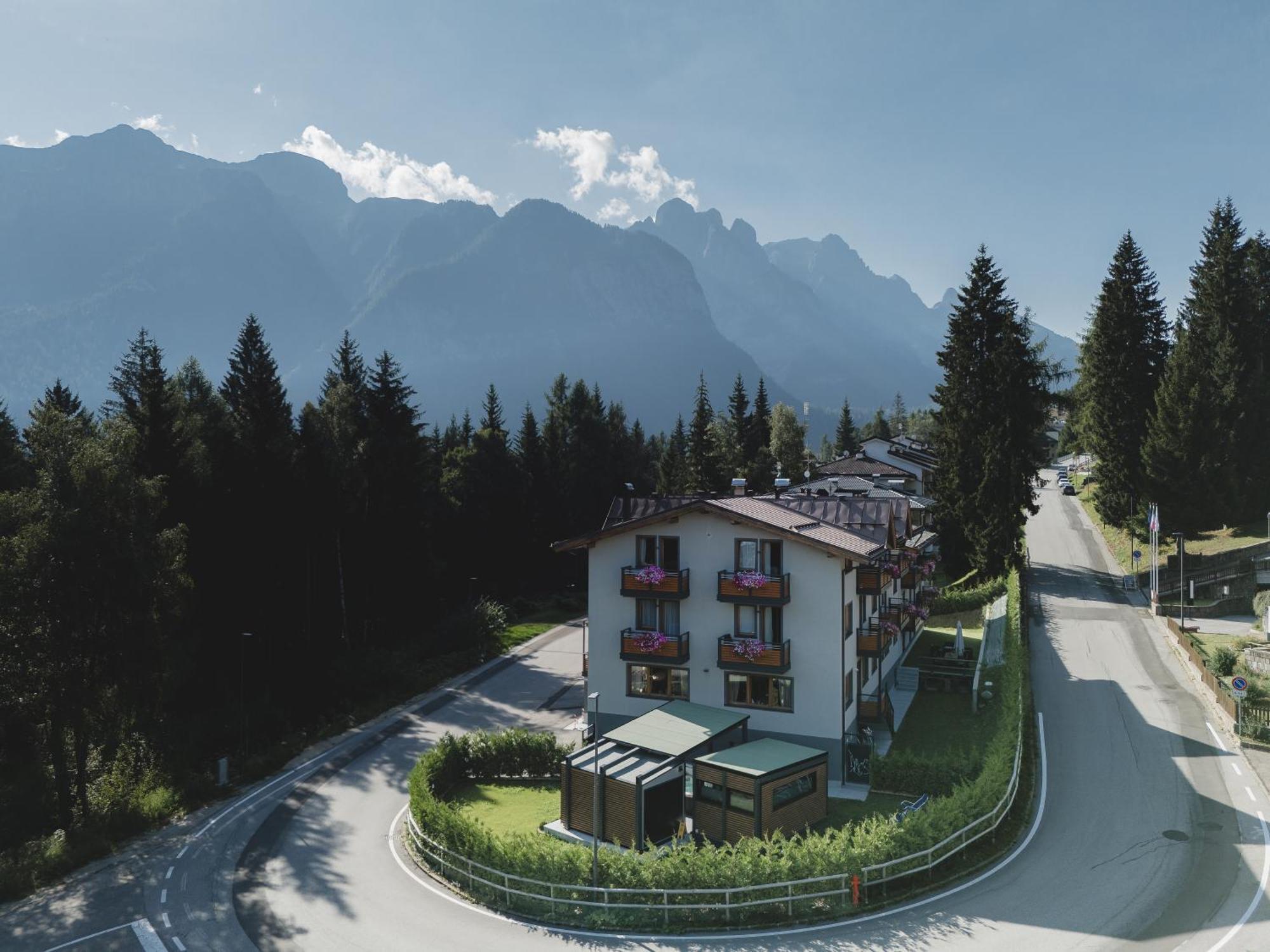 Hotel Fantelli Folgarida Exteriér fotografie